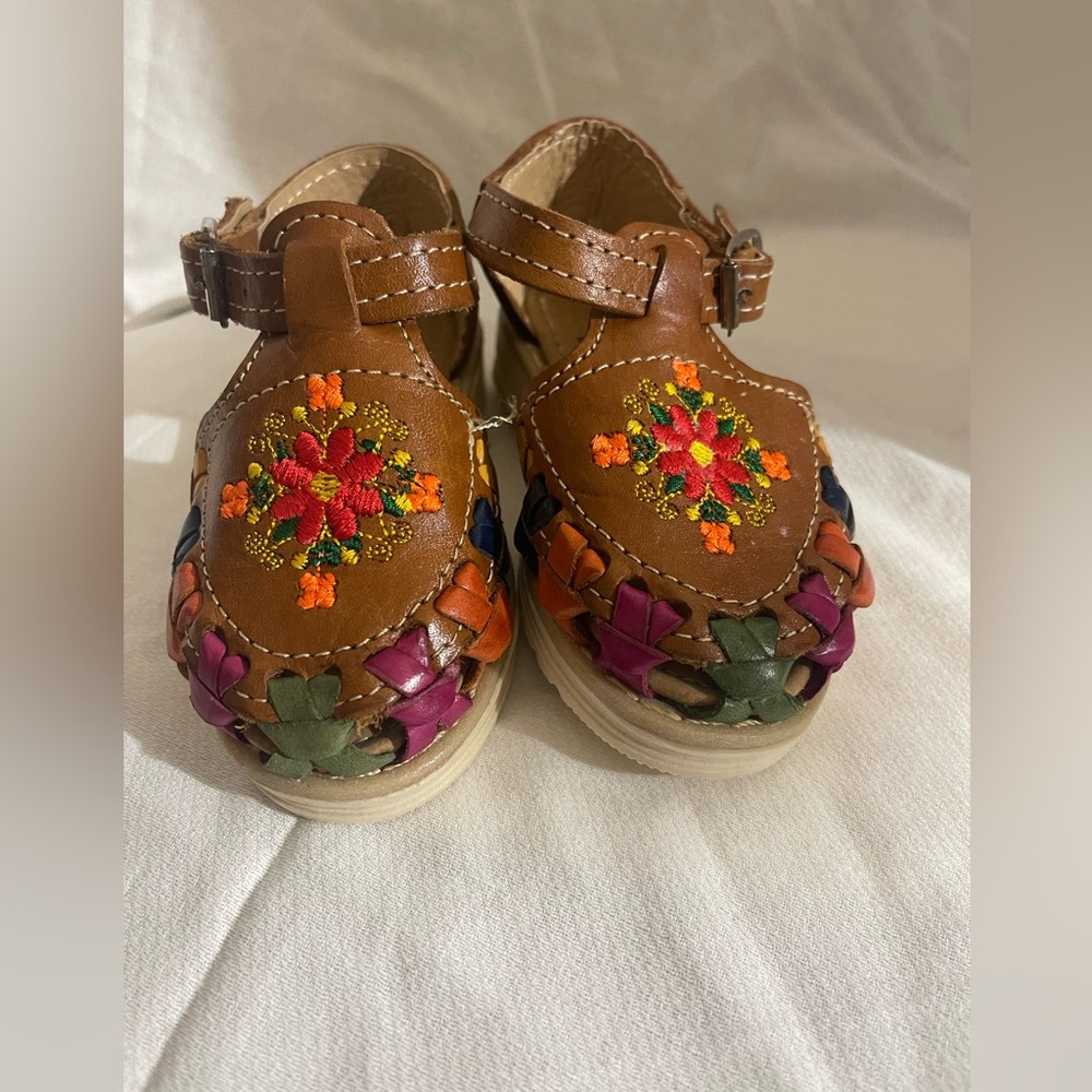 Kids Mexican leather Huaraches embroidered USA size 7 Mexico size 13